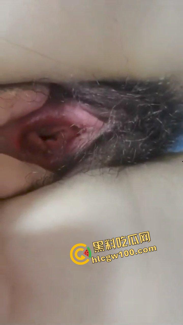 广西职业师范细腰蜜臀反差婊【陈欣欣】粉穴黑森林榨精炮架，白臀情趣后入塞满紧逼！独家曝光流出！-6