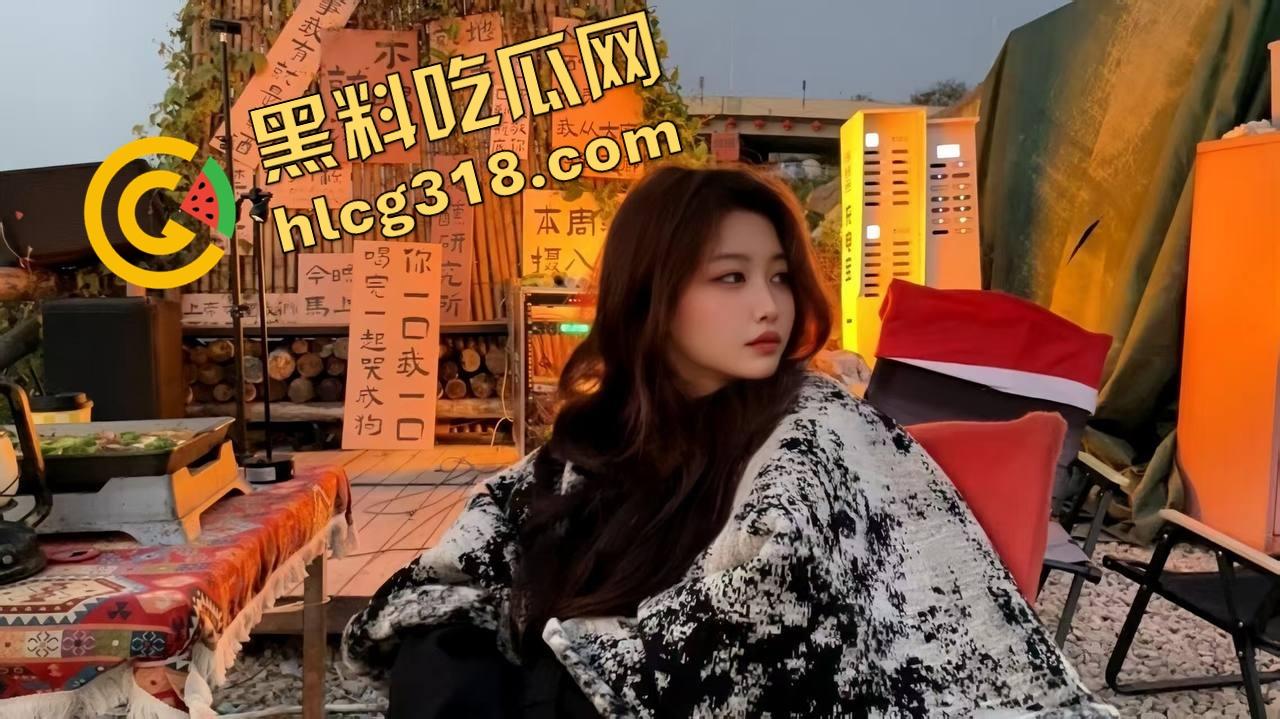 女友被操完回来复盘细节，当着闺蜜面喊爽，回来还细细讲给男友听，绿帽男听完差点哭着射了-4