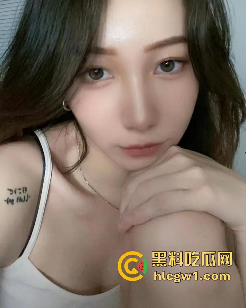 宁夏传媒大学07后【范晓】被投稿爆料！嘴法专业舔鸡巴，清纯颜值下暗藏骚劲儿，分手就被曝光！-3