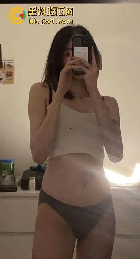 宁夏传媒大学07后【范晓】被投稿爆料！嘴法专业舔鸡巴，清纯颜值下暗藏骚劲儿，分手就被曝光！-5