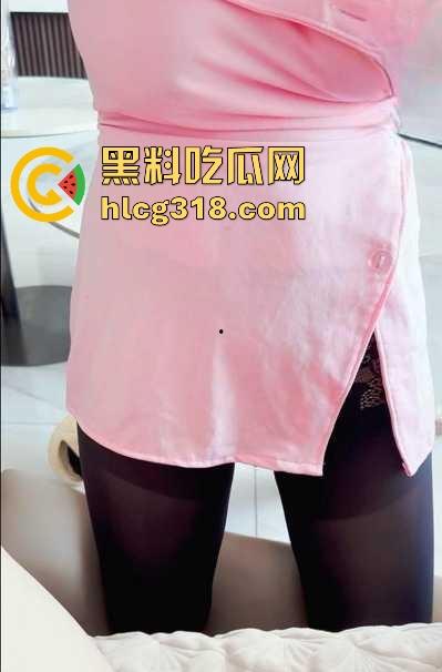 护士姐姐身穿黑丝勾引弟弟，妖娆风骚包臀裙，身姿诱人激情四溢，帧帧充满极致撸点！-7