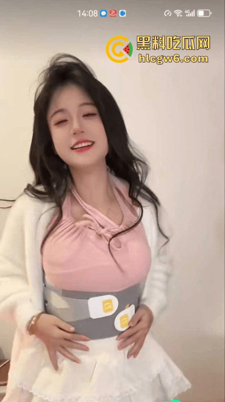 抖音高颜值反差网红【王在在】大胆漏出私拍私密照和性爱视频流出遭到曝光。-3