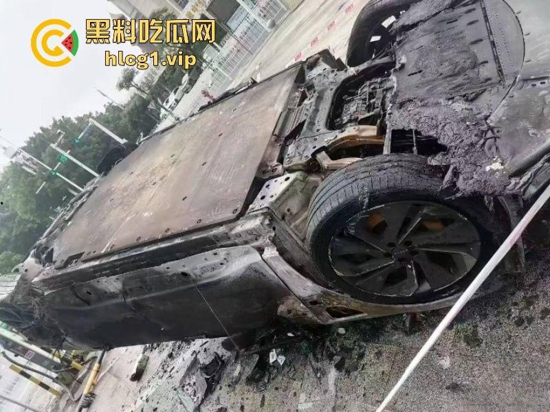 炸翻了！充电时发生严重爆炸 但极氪001 零自燃记录意外保持住了？-12