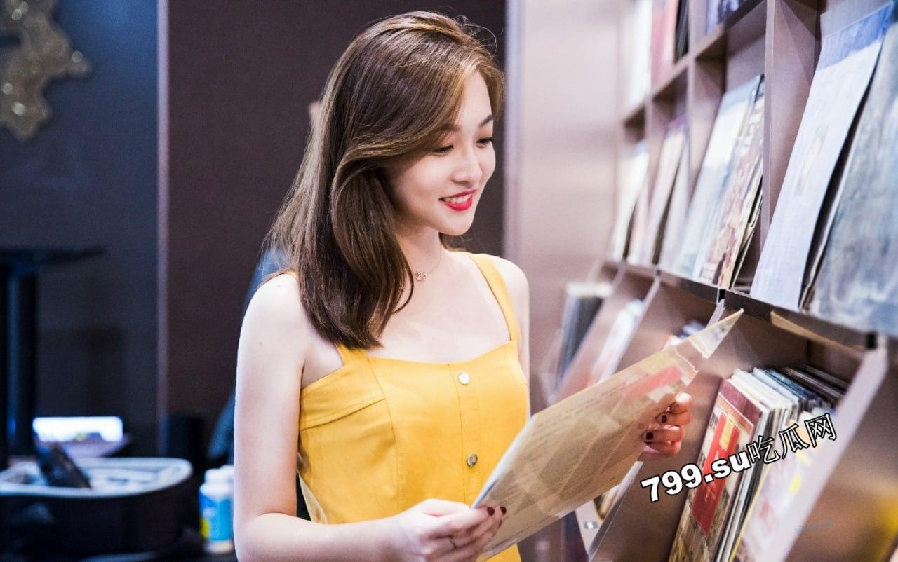 【高端泄密】胡子哥 爆操 上海交通大学研究生 梁惠敏 膝盖都破了-10