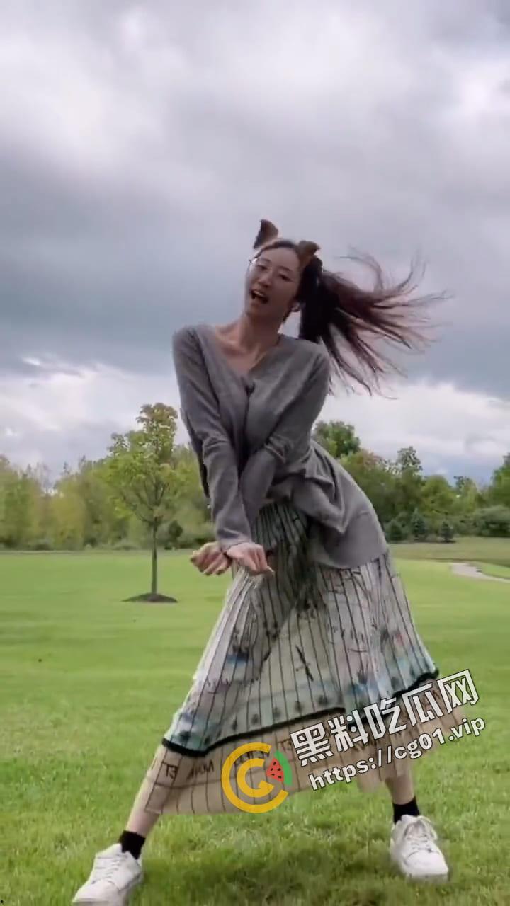 抖音 IG 油管 #只有鱼刺 内外两开花 真空激凸舞蹈视频 看得出是个胸怀志向且有真材实料的三好女青年-6