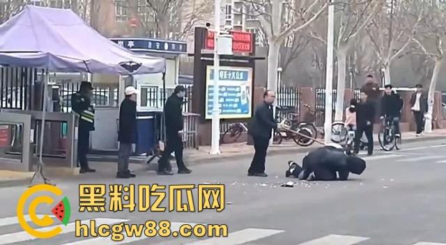 河北工业大学惊天血案，博士生不堪压榨持刀砍导师，门外爆发激烈冲突，学术奴役把人逼疯了！-6