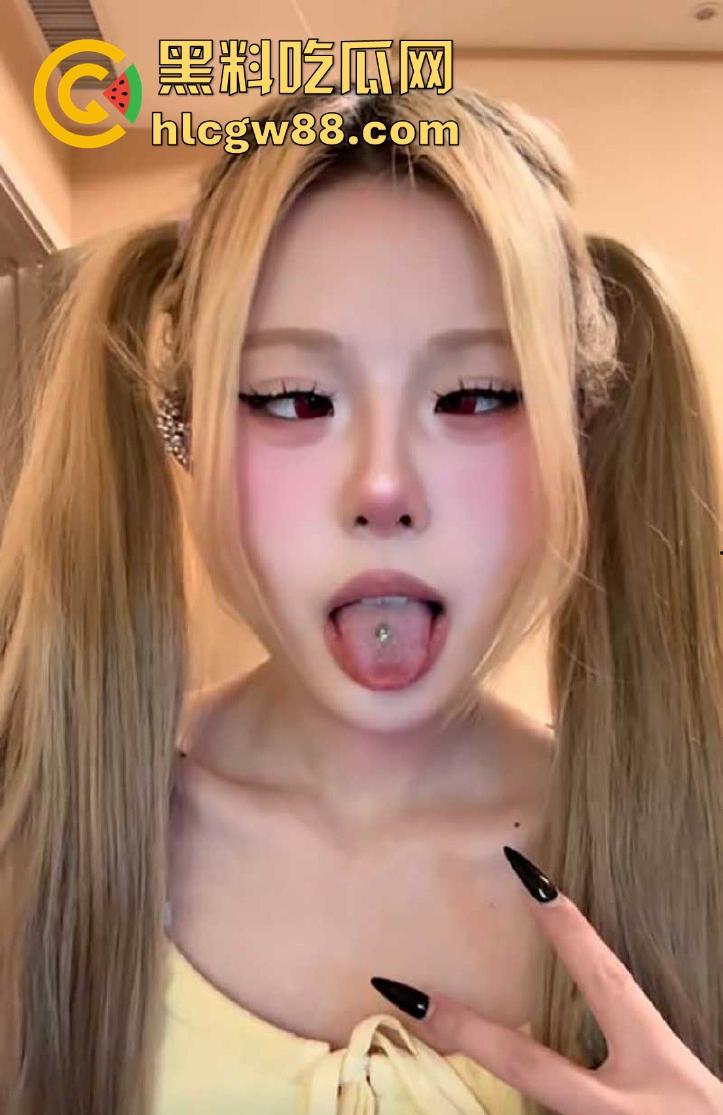 抖音御姐网红【枭娍】最新金主高价定制阿黑颜翻白眼 喜欢这一口的不容错过！-2