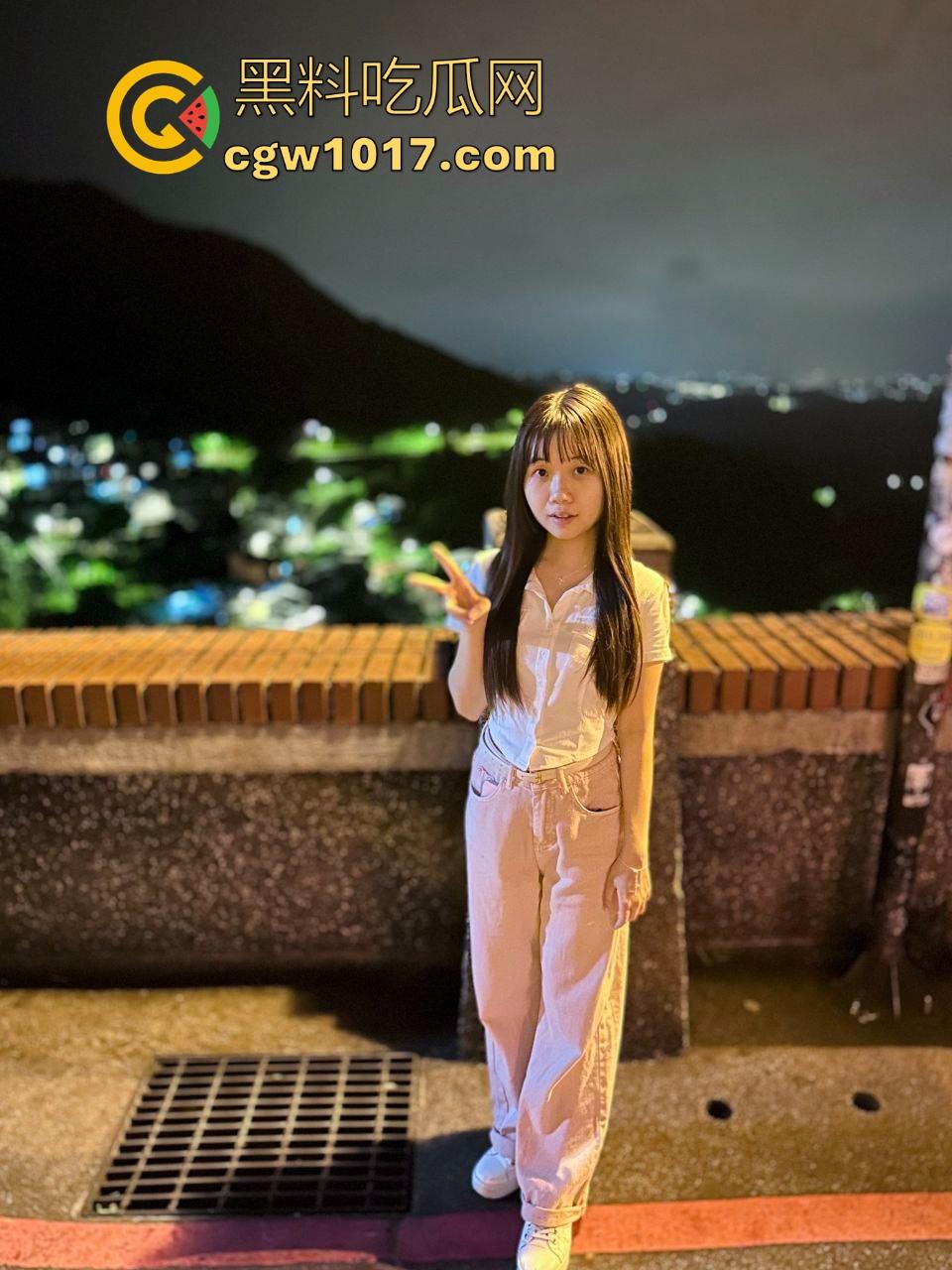 探探网聊3个月拿下极品小学妹，清纯可爱反差母狗，性爱口交技术一流，年纪轻轻花样挺多！-2