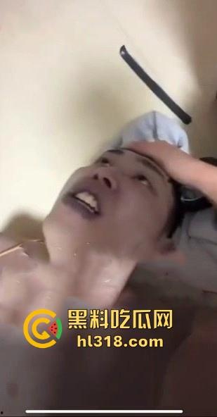 窒息性爱游戏！大屌男M跟女友玩窒息游戏，在缺中寻找快感，来回挣扎再性爱，温馨提示请勿模仿！-4