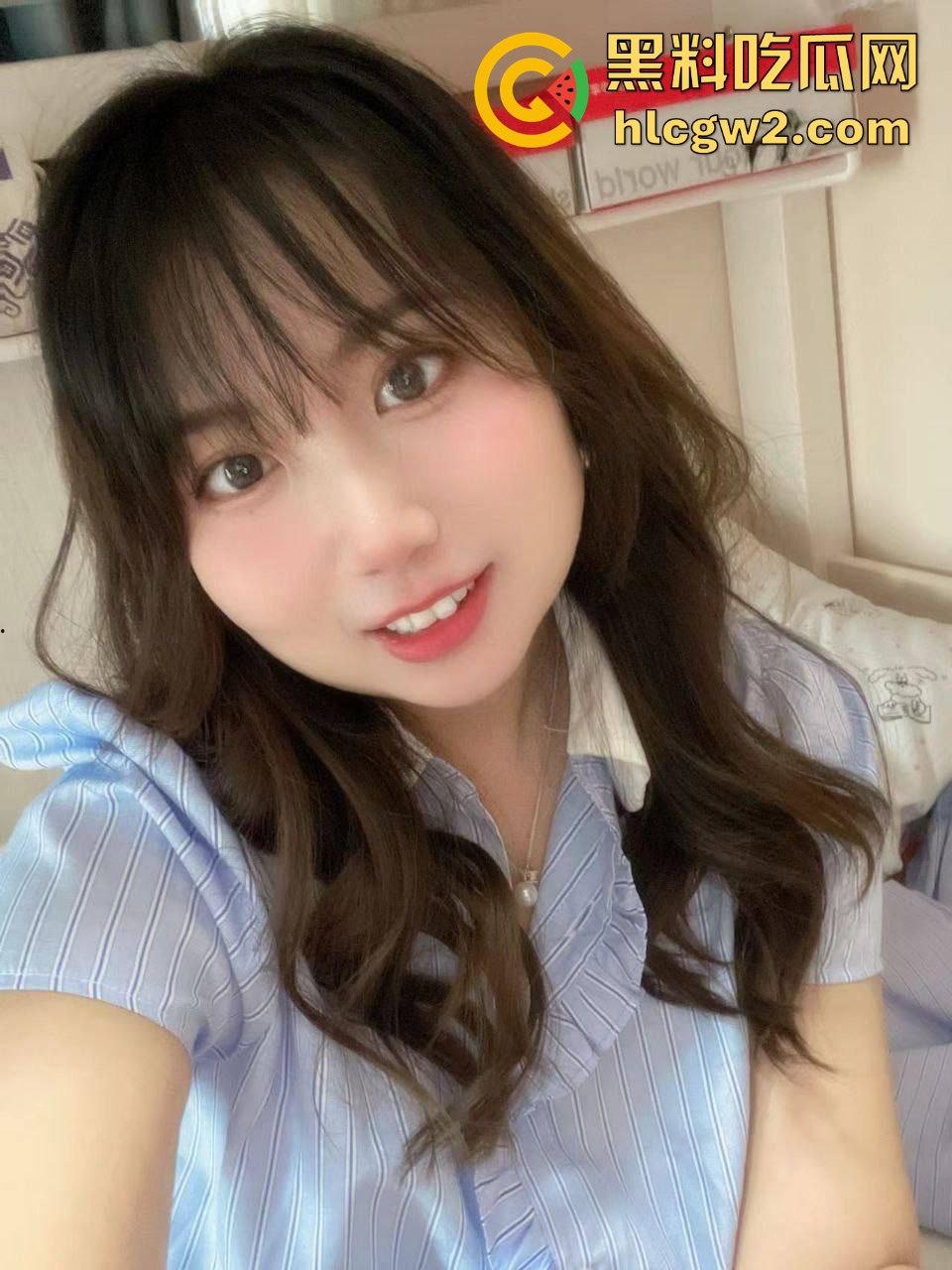 群友独家爆料极品人妻【何丽娜】调教大瓜！婚纱肥臀被玩弄，羞耻姿势曝光，肥臀晃动如母狗献礼！-9