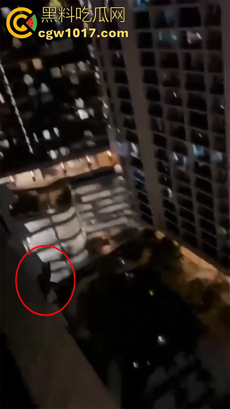 街舞圈是真的乱啊！女孩独自去抓奸，竟被被男友殴打后扔下楼，男的是桂林理工街舞副社长，男子目前已被逮捕！-6