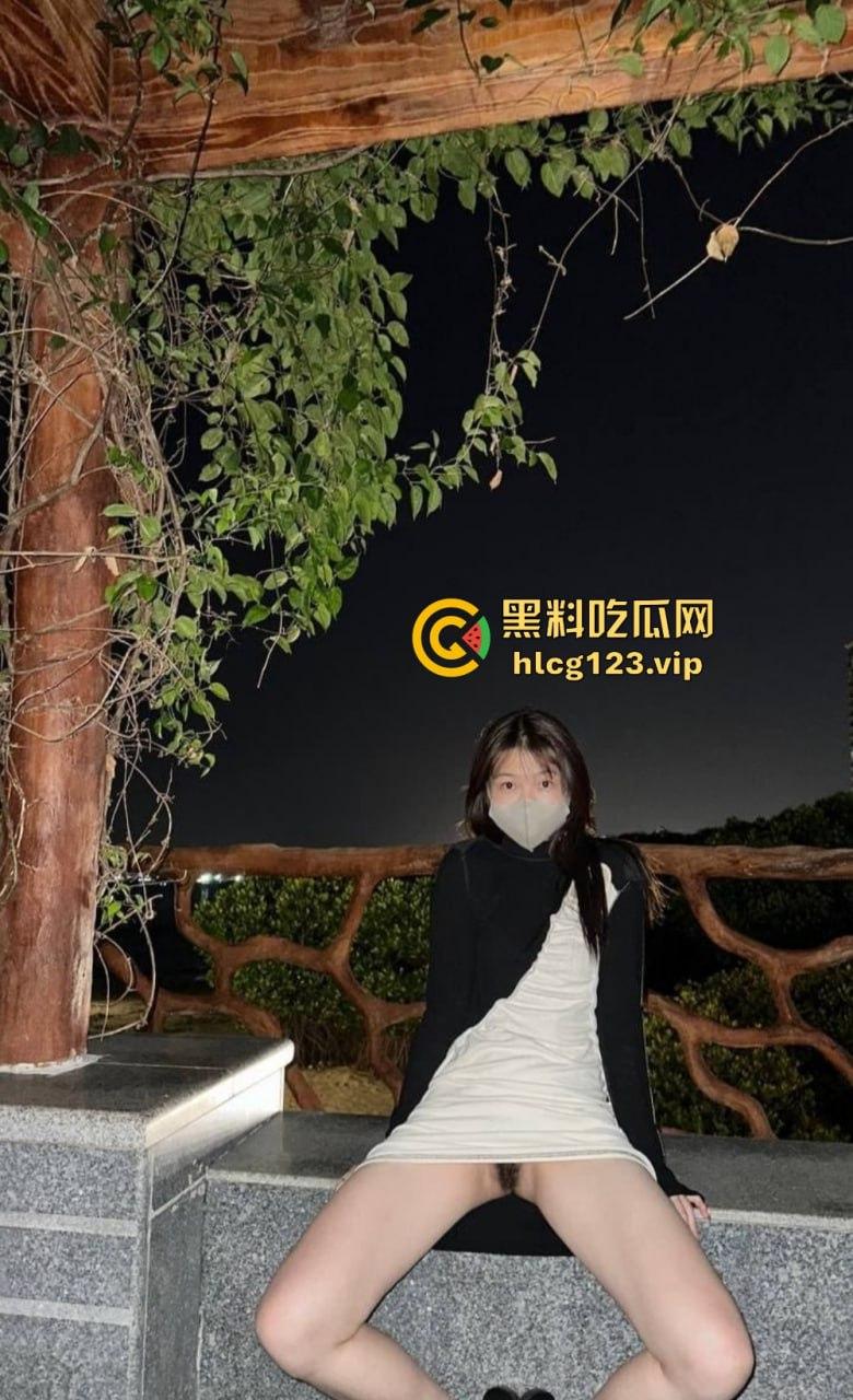 清纯小美女变身小母狗！露脸私拍泄密，调教啪啪玩的飞起，床上风骚到不行！-5