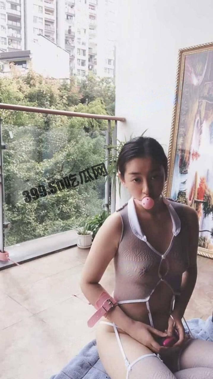 露脸反差婊 某电台美女主持人为赚外快 完成土豪张智斌爸爸的调教母狗任务-3