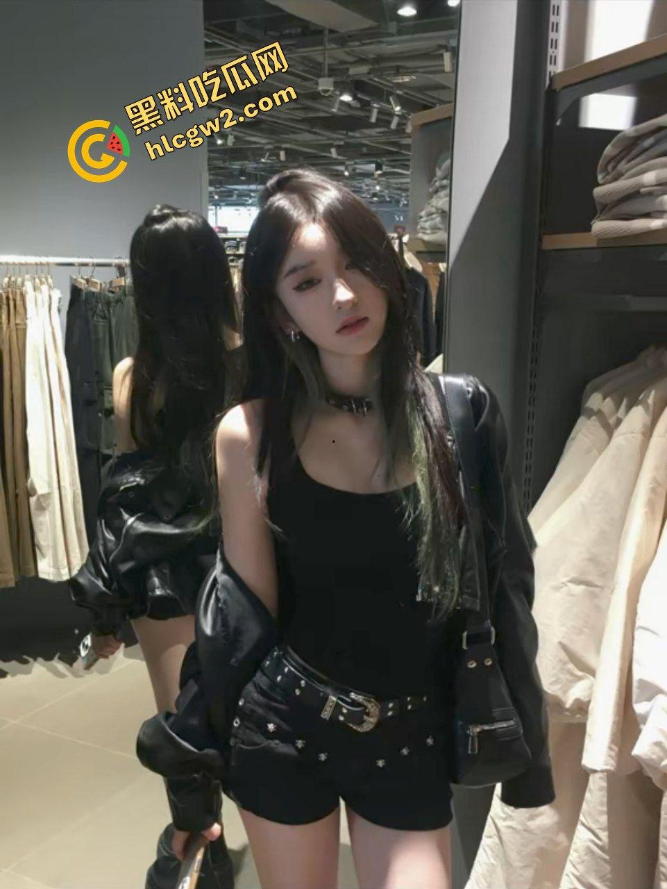 抖音清纯御姐反差骚贱网红『猫鱼酱』酒店与榜一互相口爱 淫荡神情超欠操！独家曝光！-6