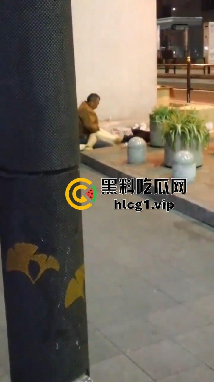 醉酒女孩惨遭流浪汉毒手！大阪捡尸强奸无套内射，恐怖现场曝光！-2
