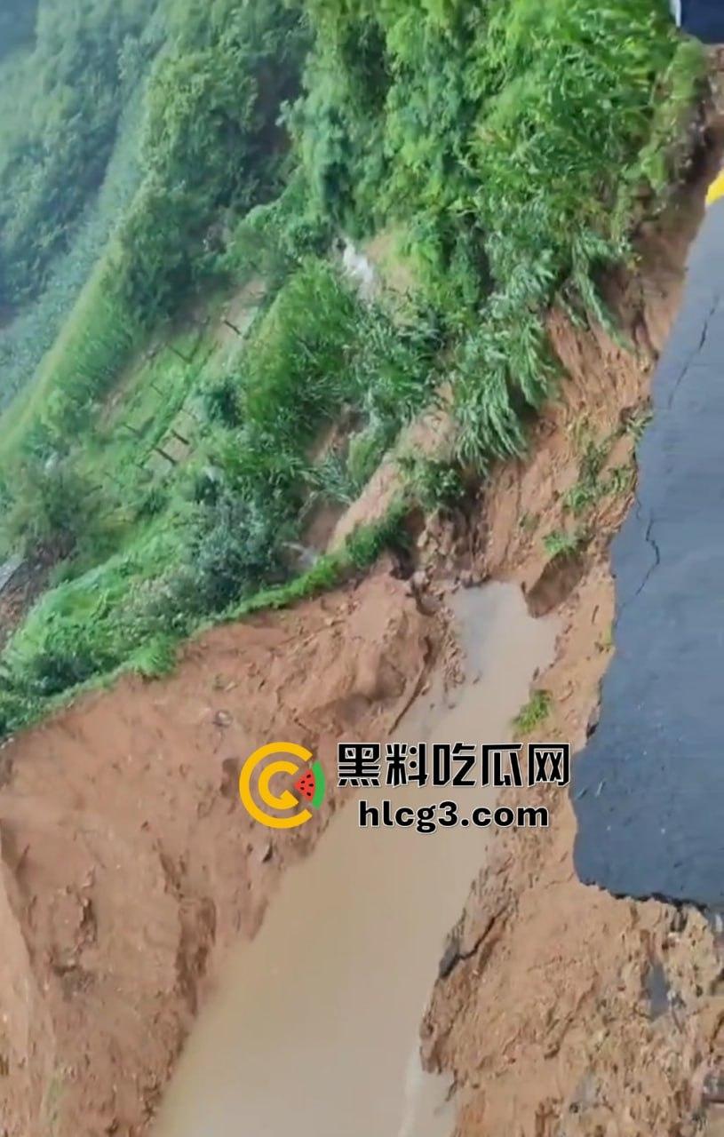 丹东鸭绿江告急！中朝两国放水泄洪，跨国大水灾一夜吞没整个边境-5