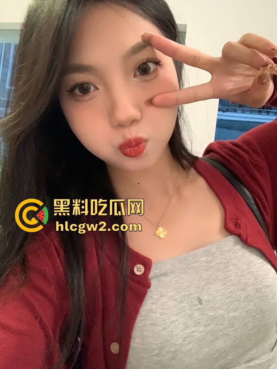 瓜友独家爆料大学同学毕业聚会后酒店偷搞 极品颜值身材的妹子有男友不让拍，只能偷偷来！-5