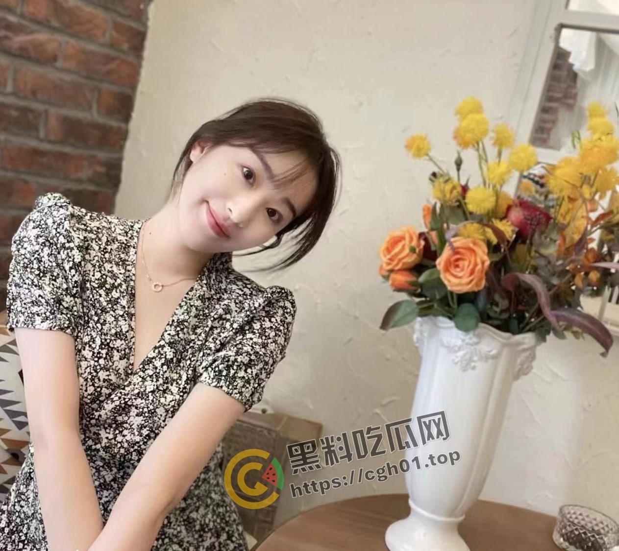 上海富家乖乖女与男友旅拍做爱合集  性欲机器一样的小母狗 铁肾也要遭不住-1