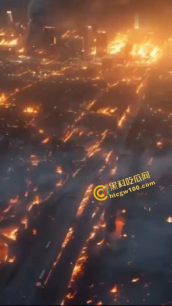 大规模火灾！美国加州山火肆虐，洛杉矶等多地区大火，富人区豪宅化为灰烬！直击火灾现场！-10