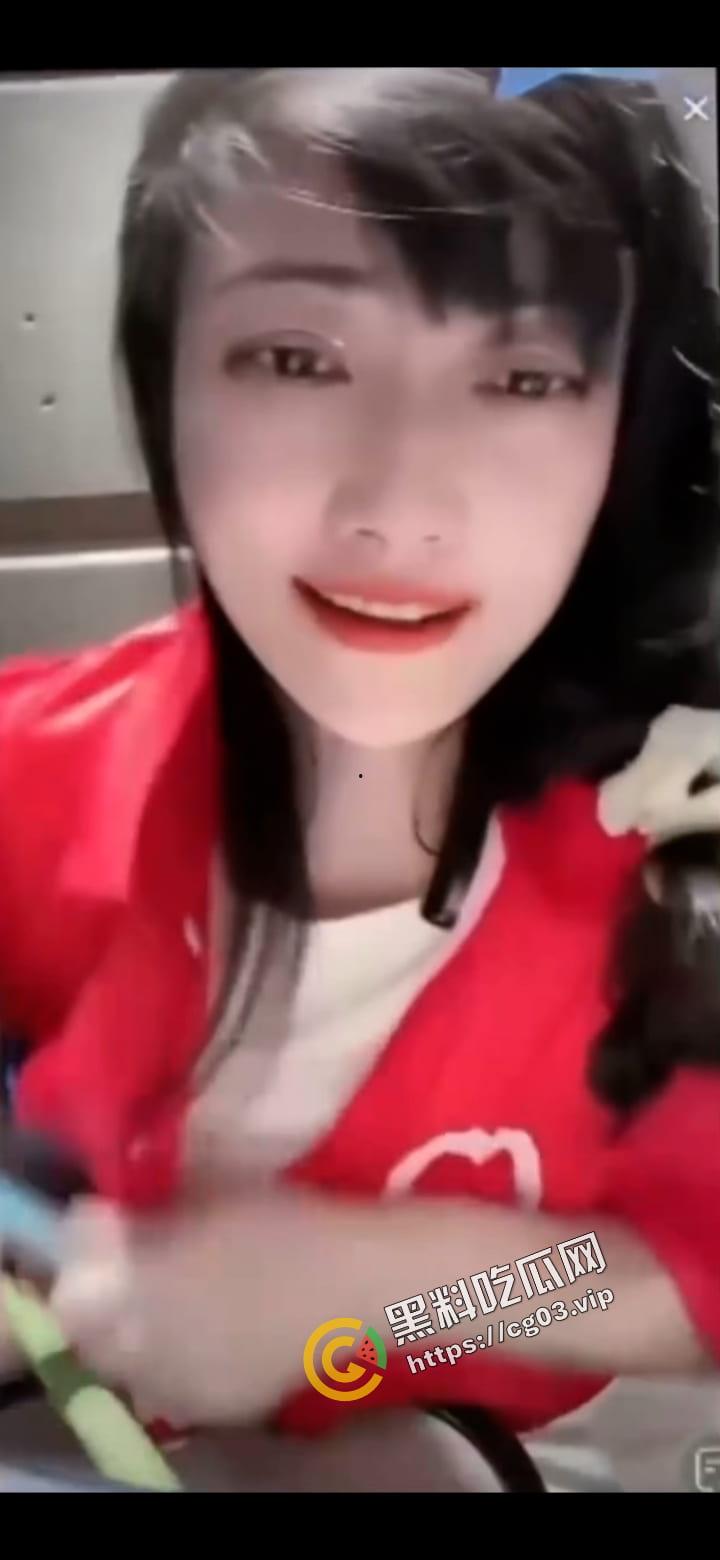 抖音 正能量【kj.hgiuyyb.nmk.g】会员直播展示敲鼓才艺 目测大木瓜起码5斤起步-5