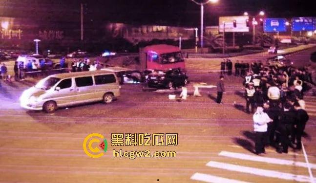 珠海体育中心撞人事件内幕曝光！肇事司机【樊维秋】因离婚分割不满报复社会，BBC采访还遭市民怒推！-16