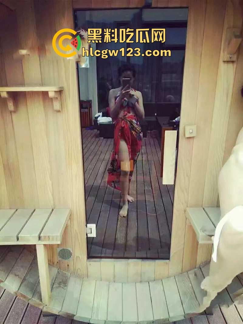 00后极品反差婊性爱视频曝光  清纯外表下是条淫荡母狗  渣男前任分手后泄密大尺度露脸视频！-5