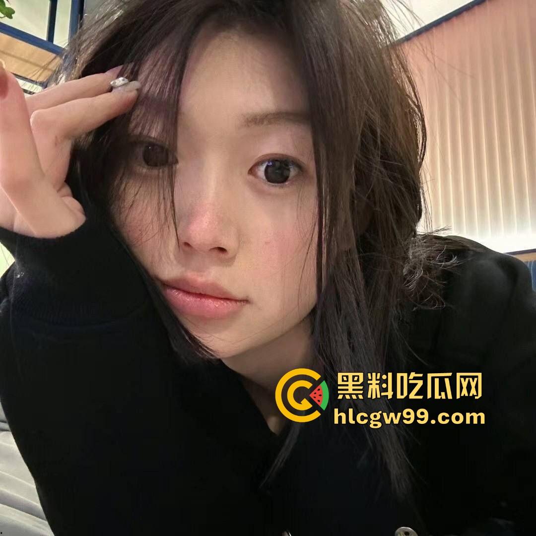 宁夏回族骚货【马莹莹】被粉丝爆料，22岁高挑学生妹，擅长口交后入SM全包，口交技术一流真会玩！-6