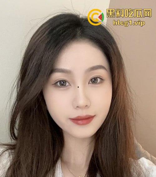 上海五矿美女交易员何麦伢私密视频流出！白领清纯表象下竟藏着如此大胆的秘密！-1