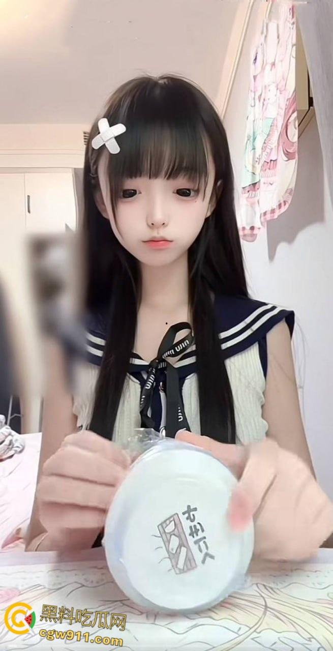 抖音网红萝莉【呆呆呓】，JK制服户外假屌自慰，线下约炮被大哥调教，狗链无套后入猛操，嫩穴高潮喷汁！-3