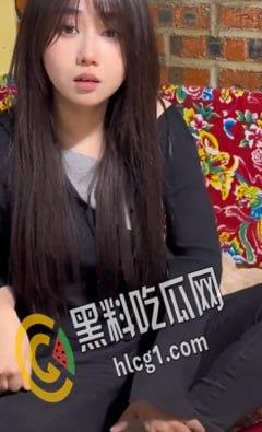 抖音爆大瓜！抖音千万粉丝网红 董赤赤 穿着白丝袜 露脸露点啪啪 果然微胖身材才是最好的炮架！-2