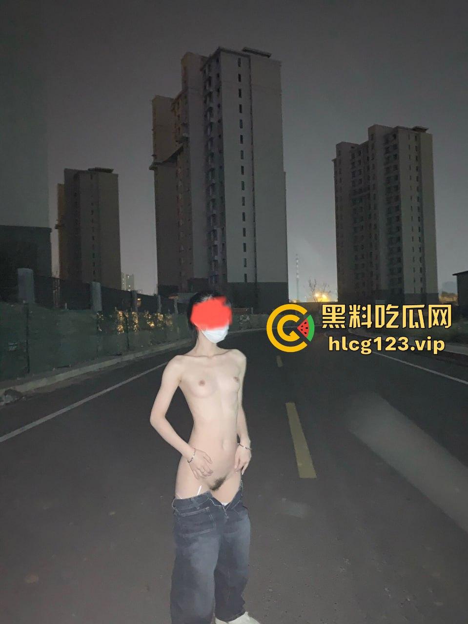 女大学生反差婊爆料！清纯校花撕下伪装，主动脱裤撅臀求后入，刷新你对乖乖女的认知！-19