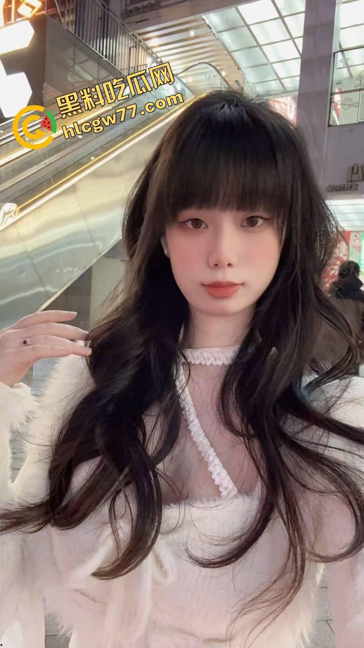 马鞍山JK眼镜妹【李蕊】平时装清纯，自己坐着骑屌骑到喷水，奶子乱颤淫相毕露，简直天生的母狗！-7