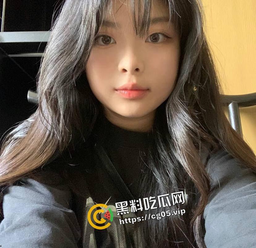 常熟理工大学【刘欣】 私密视频被男朋友跟其他渣男互换 被曝光是被长期包养的母狗-6