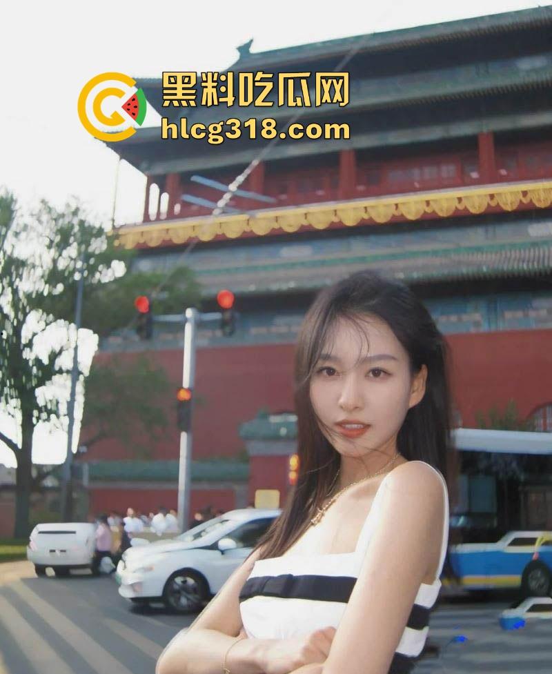 南京电视台高颜值实习主持人【叶璇】性爱视频曝光 为升职以肉体贿赂领导 极品女神没想到是领导的口交肉便器！-4