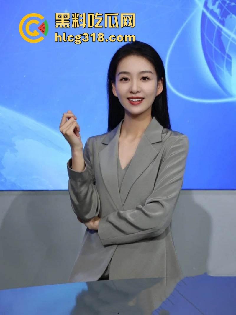 南京电视台高颜值实习主持人【叶璇】性爱视频曝光 为升职以肉体贿赂领导 极品女神没想到是领导的口交肉便器！-5