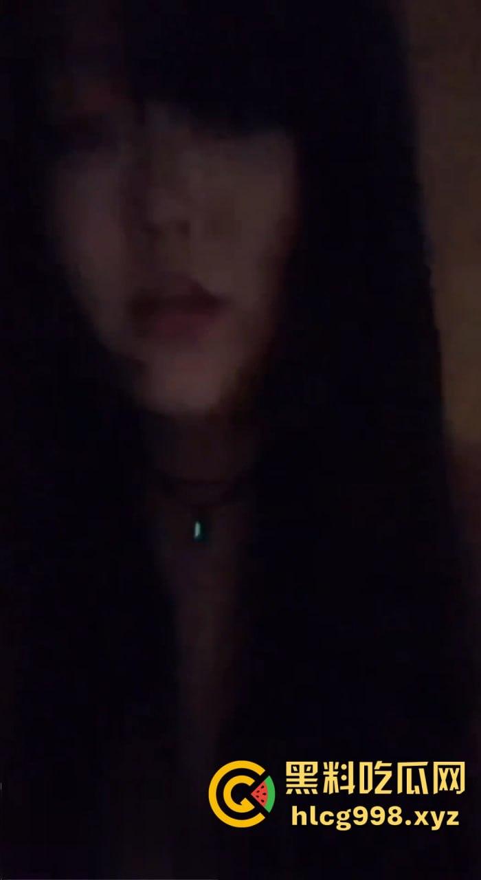 贵阳职业学院【粟媛】卖逼求票上位会长，性瘾大开四处约炮解火！骚逼一天不草就痒得难受！-9