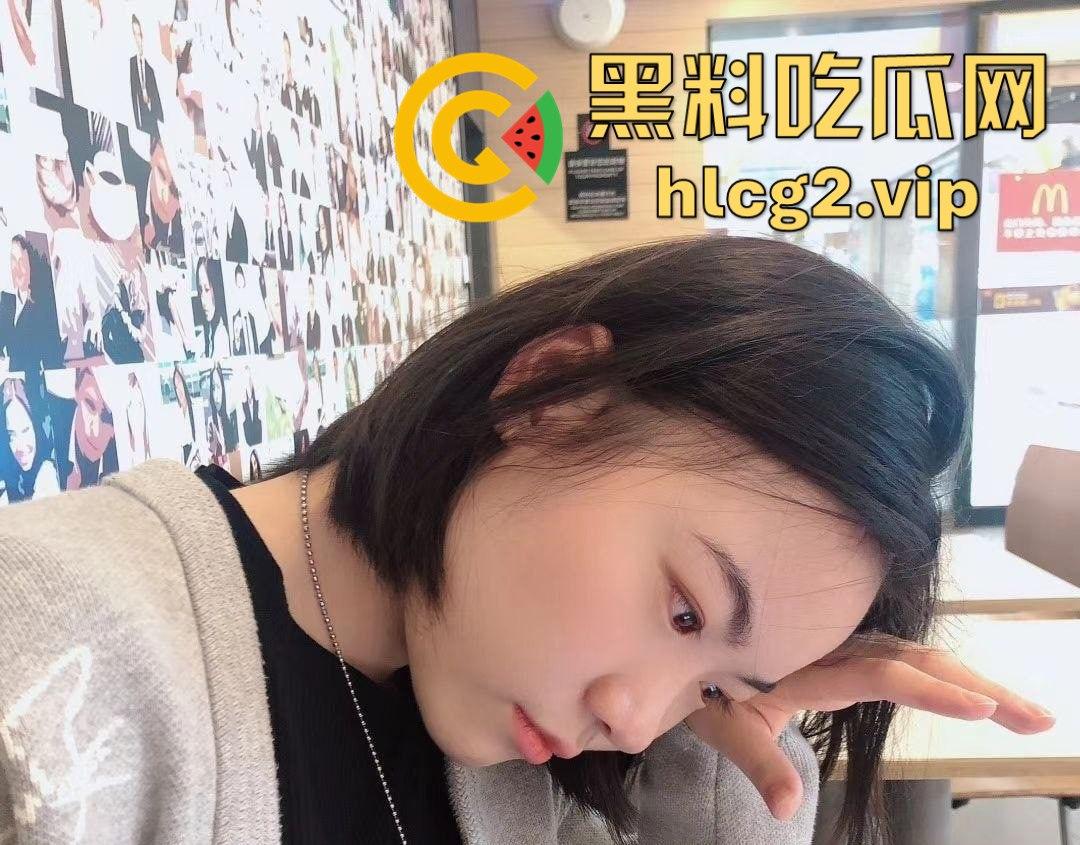 瓜友酒店爆操大二女友！白净蜜桃臀被后入猛干，直呼受不了，看得兄弟们都羡慕疯了！-2