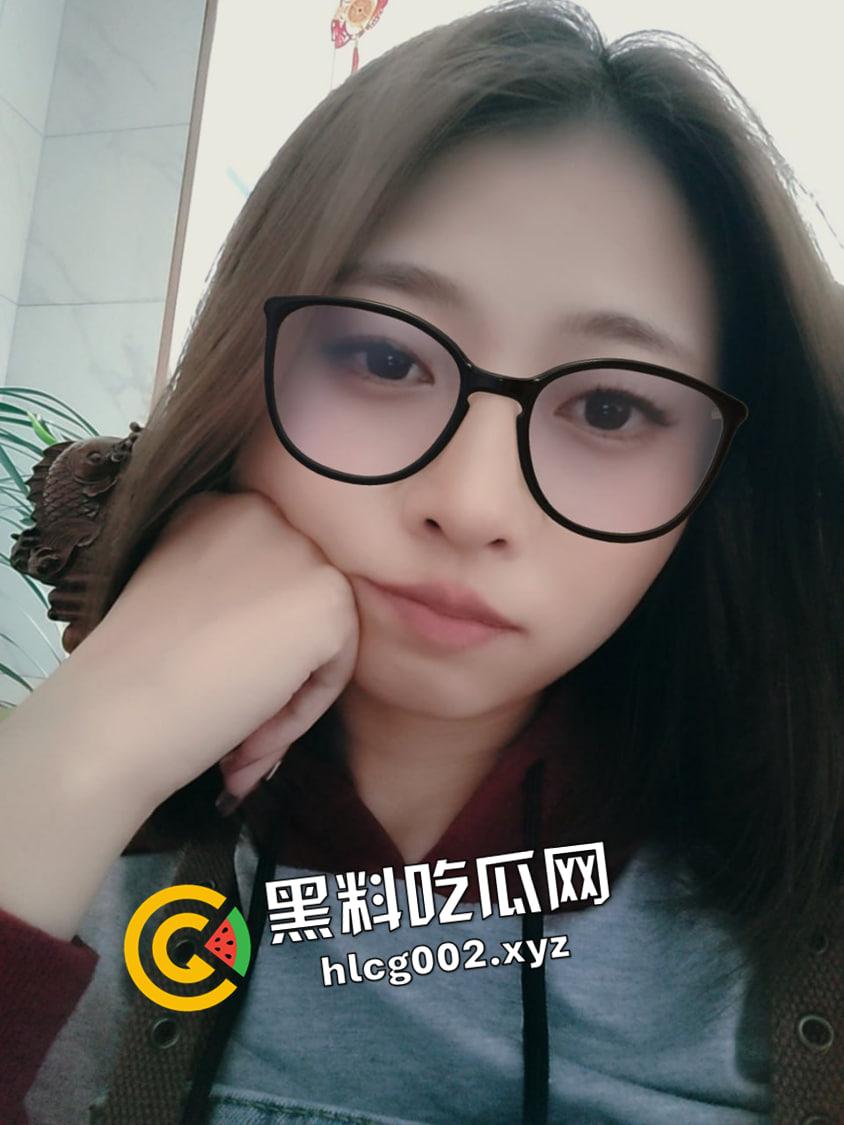 福州已婚少妇网调  巨大黑龙异物塞入到喷尿 蝴蝶逼饥渴喷水 这谁顶得住-1