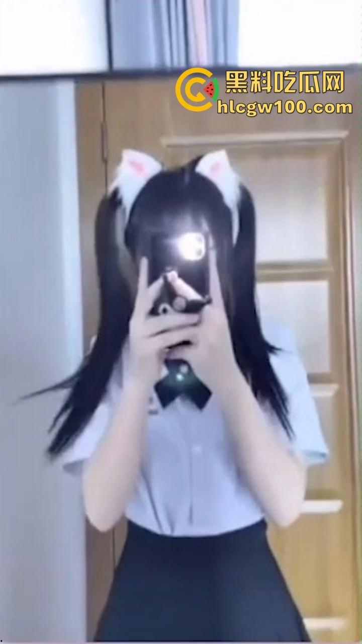 双马尾弹力腰女神来了 后入摇到全场窒息 这腰韧性堪比橡皮筋后入姿势切换丝滑  社会摇和青海摇全跪了！-8