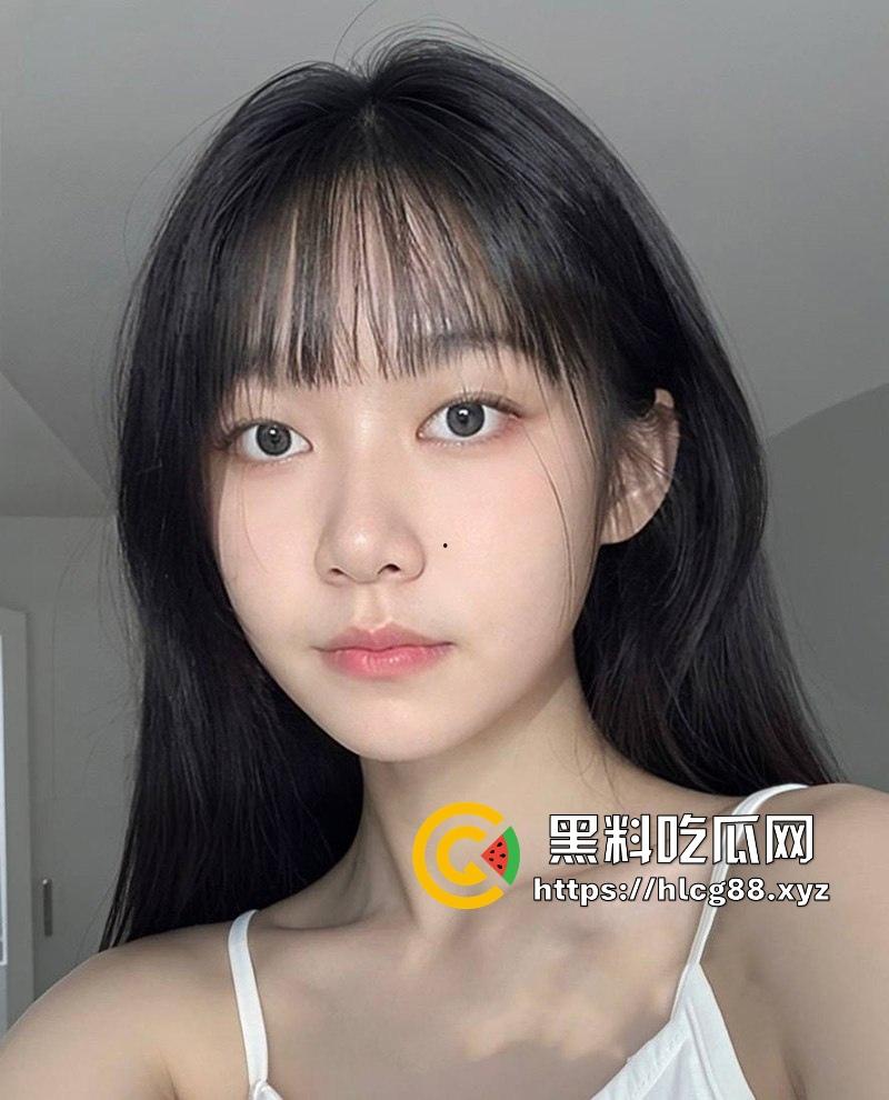 小编推荐！广州星辰文化有限公司巨乳女白领【秦雯雯】职场视频OL秒变网调尤物 视频遭男友泄露。-1