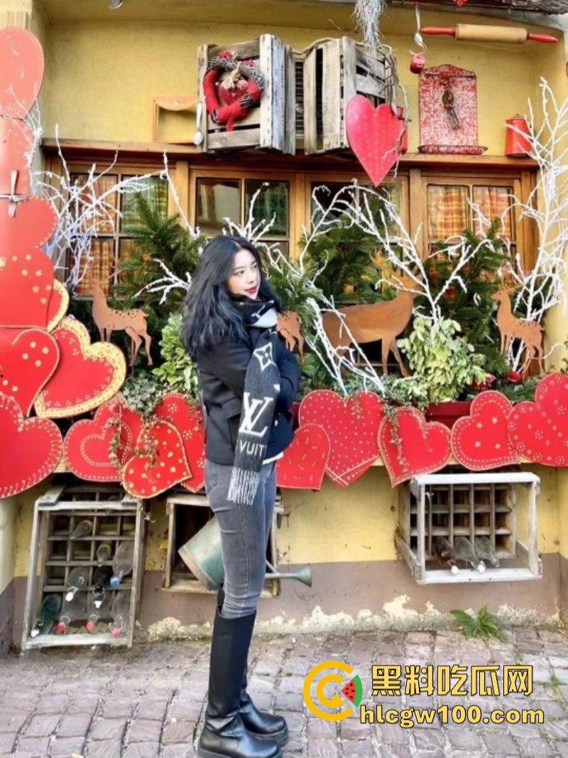 上海复旦女博士【刘思雅】约炮视频曝光!清纯高智只是伪装面具 吃屌成瘾淫荡又反差-8