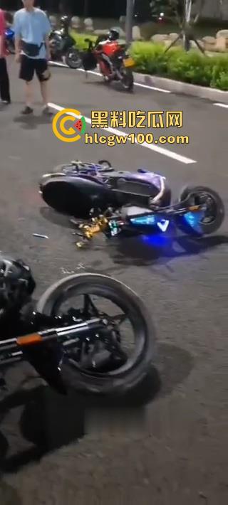 潍坊摩托集会惊爆血腥一幕：狂飙失控，骑手脑袋开花！被甩飞数米狂喷血、倒地抽搐命悬一线-6