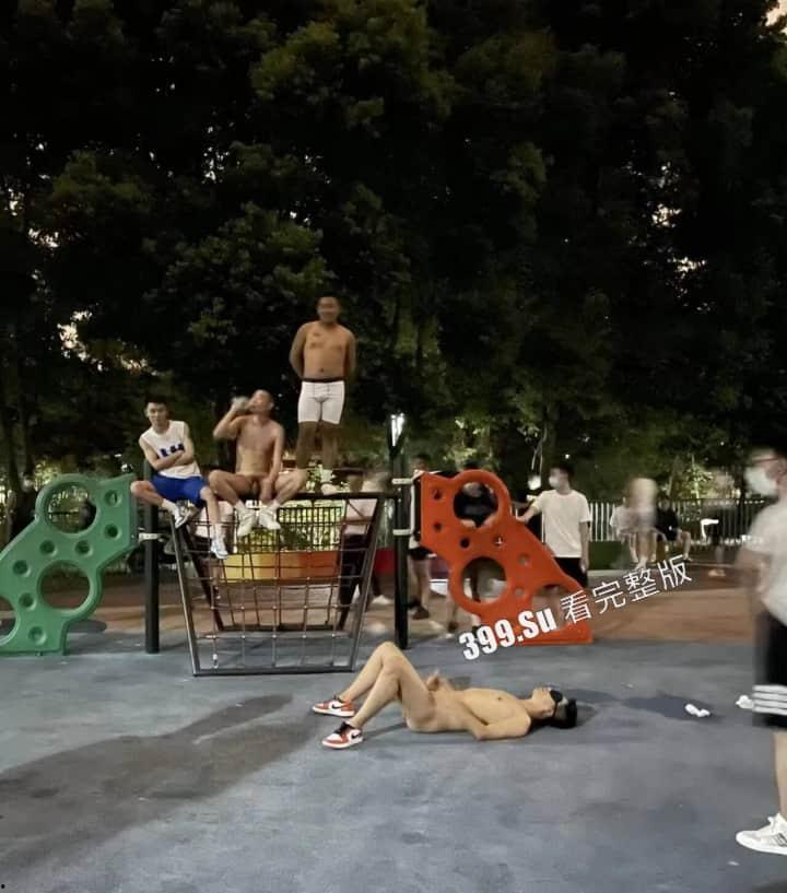 成都沙河公园  男同聚众淫乱事件  还得是gay圈玩的花-8