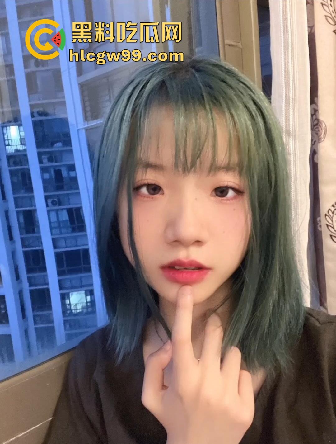 江西南宁『孙豪冉 』清纯少女的堕落之路，摄影师男友一步步调教成欲女全纪录，援交露出肉偿兄弟还债！-3