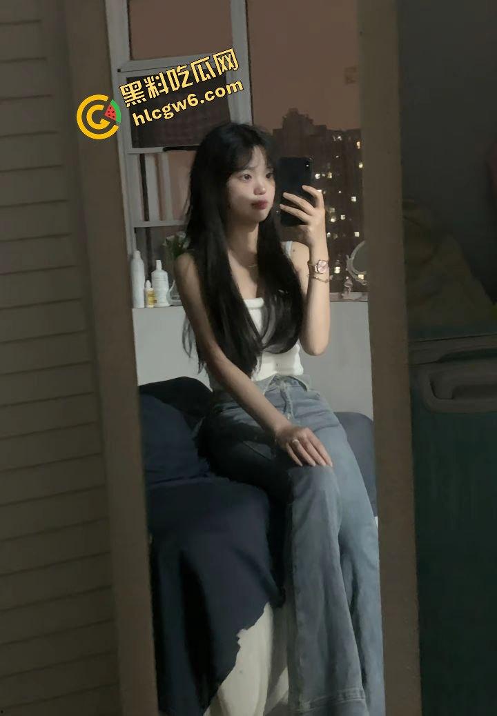 长沙雨花区火辣身材社会反差骚鸡【张雯倩】网聊约炮遇同小区单男 激情爆干骚逼！原创独家流出！-6