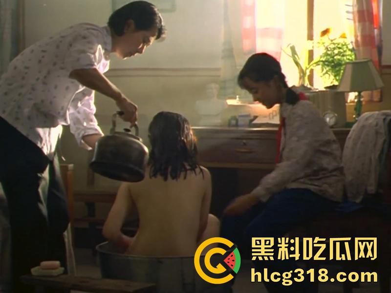 李小璐少女时期炸裂禁片《天浴》，全裸出镜被藏区大叔暴力啪啪，奶子饱满又大又粉嫩！-6