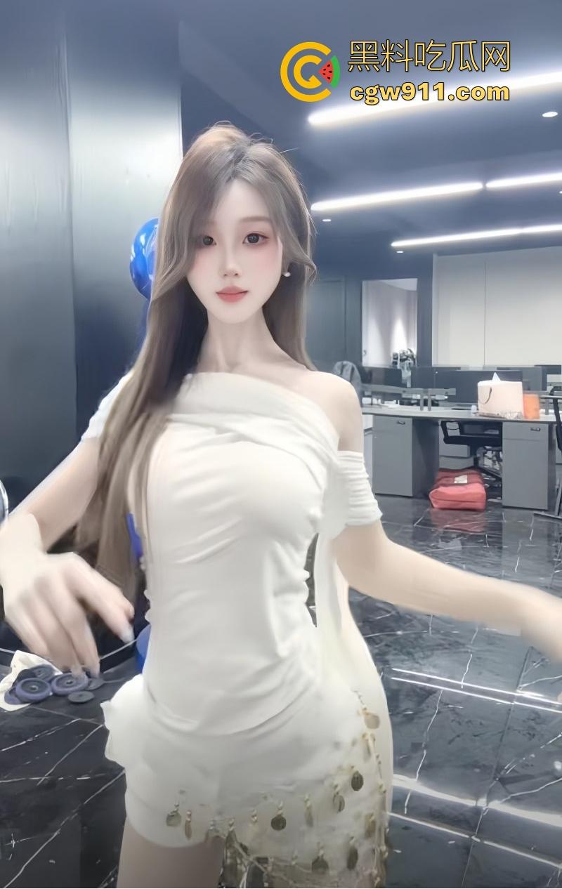 极品性感御姐【招财猫猫雨】无数兄弟的撸管女神，被开盒出是推特上的顶级福利姬，多人轮流爆操捆绑调教独家曝光！-3