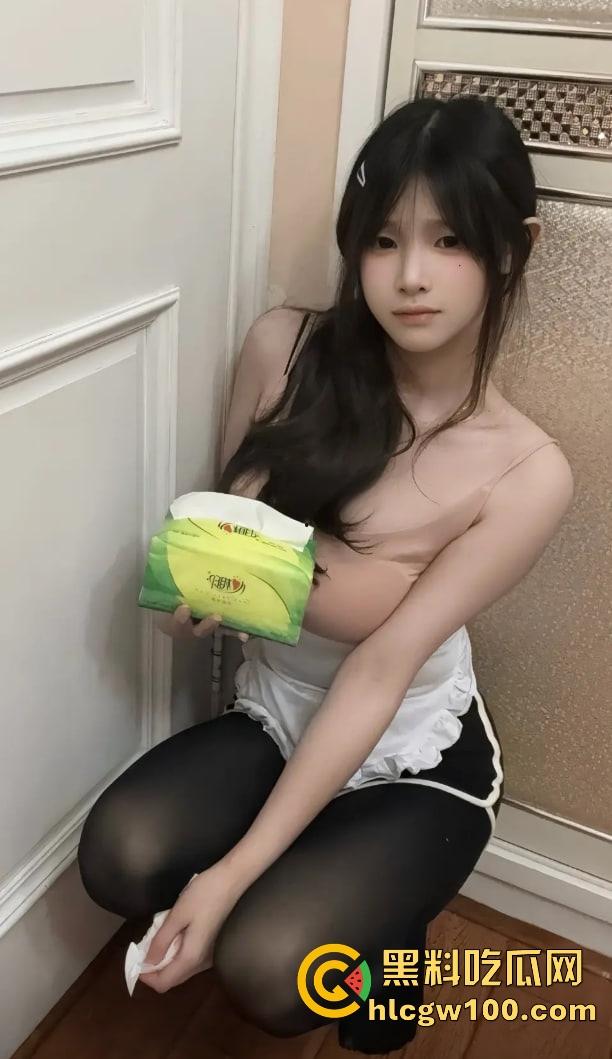 一觉醒来『姜萍』成了擦边主播？抖音版撞脸擦边女『困鼠』出圈，鬼才网友在线封号浪萍，直播间车速无敌！-13