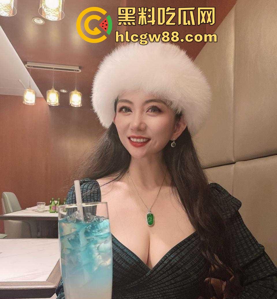 老公舍不得 姐姐正饥渴 上海极品御姐【刘慧慧】S型完美曲线笑起来宛若初恋 很有撸点！-1