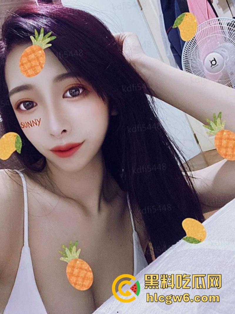 极品兔牙女大学生【杨萌】直播发骚 岔腿直播露奶露逼 被录屏指证后说自己有第二人格！-4